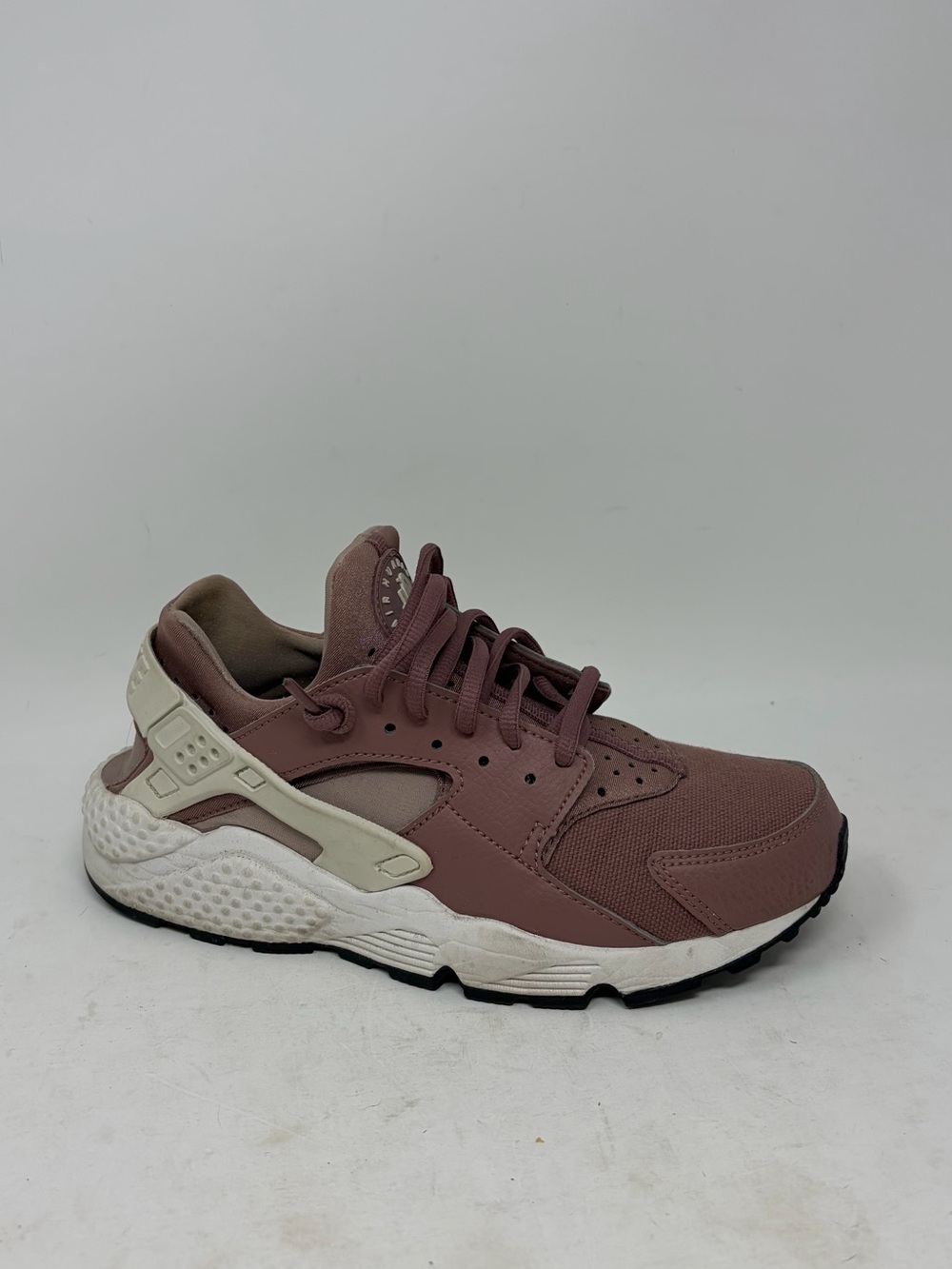 Nike Air Mauve Huarache Sneakers Size Women’s 7